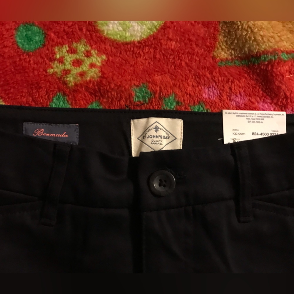 NWT St. John's Bay Black Bermuda Shorts - Picture 10 of 11